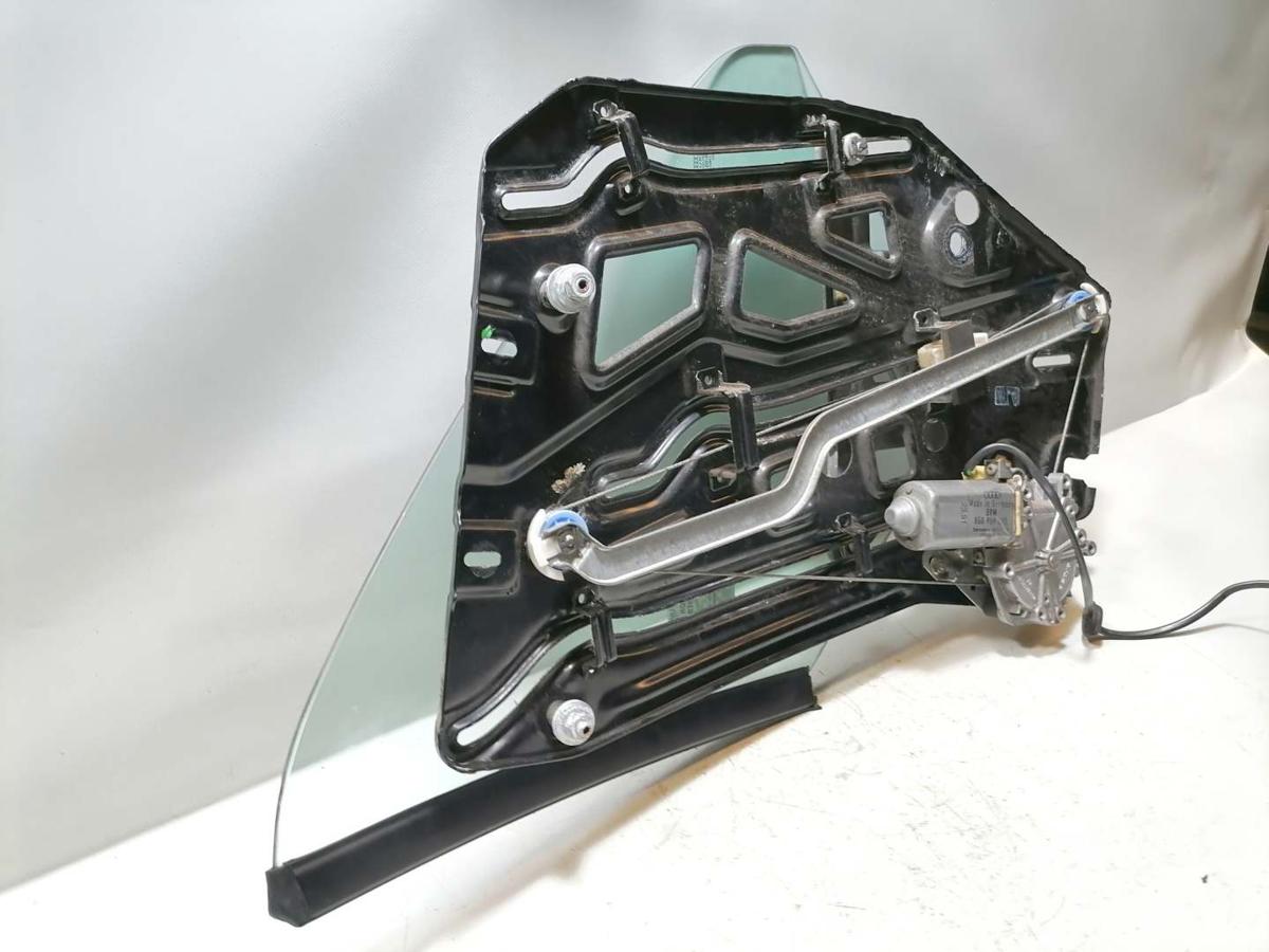 Audi 80 Cabriolet orginal Fensterheber hinten rechts mit Scheibe Bj.1991 Audi 80 Cabriolet orginal Fensterheber hinten rechts mit Scheibe Bj.1991